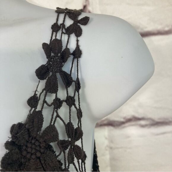 Kimchi Blue Black Lace Vest SZ M Festival Wear Sexy Feminine Crochet Layering - Picture 7 of 13